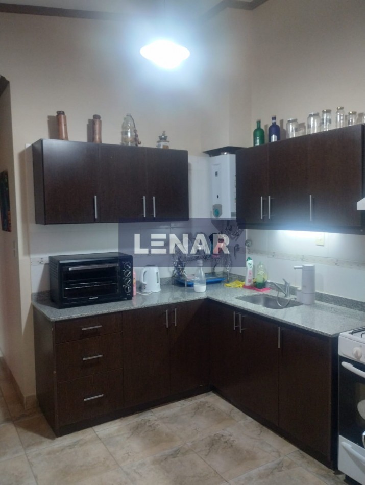 SE VENDE CASA EN LOS PERALES