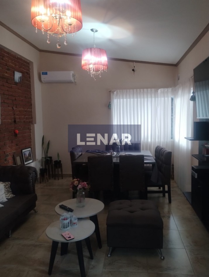 SE VENDE CASA EN LOS PERALES