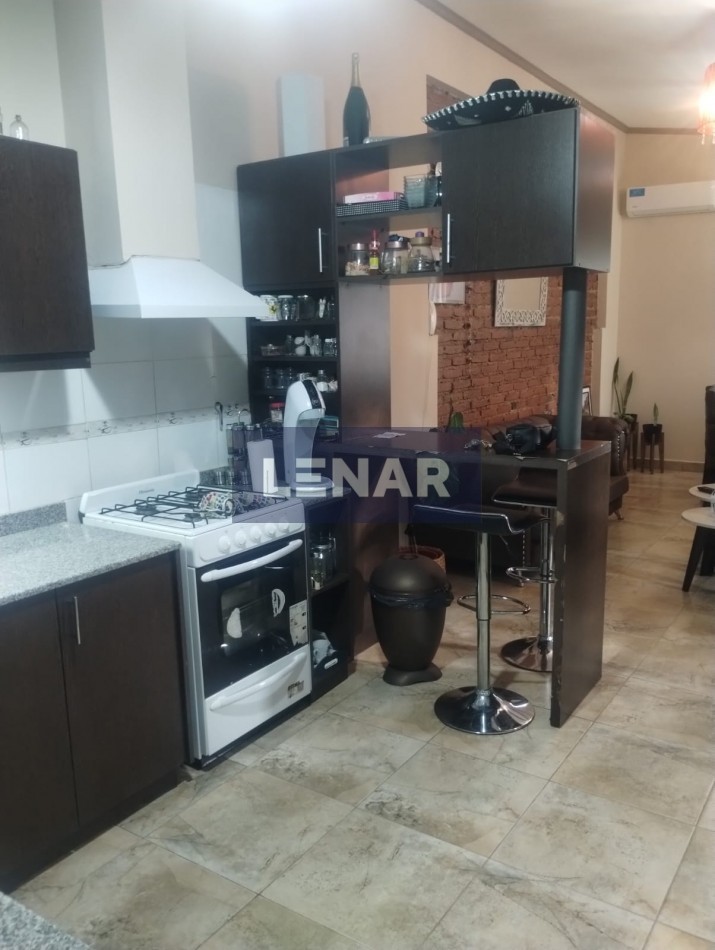 SE VENDE CASA EN LOS PERALES