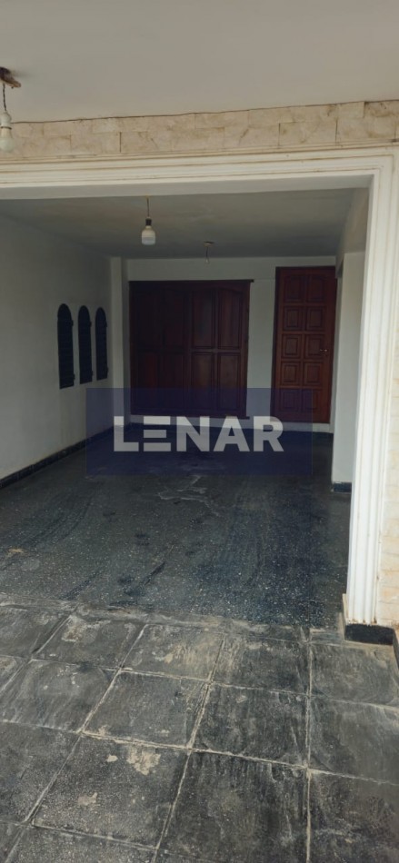 SE VENDE CASA B° SARGENTO CABRAL