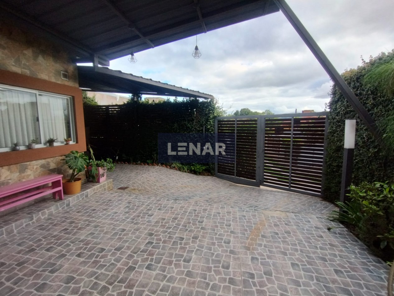 SE VENDE CASA EN LOS PERALES